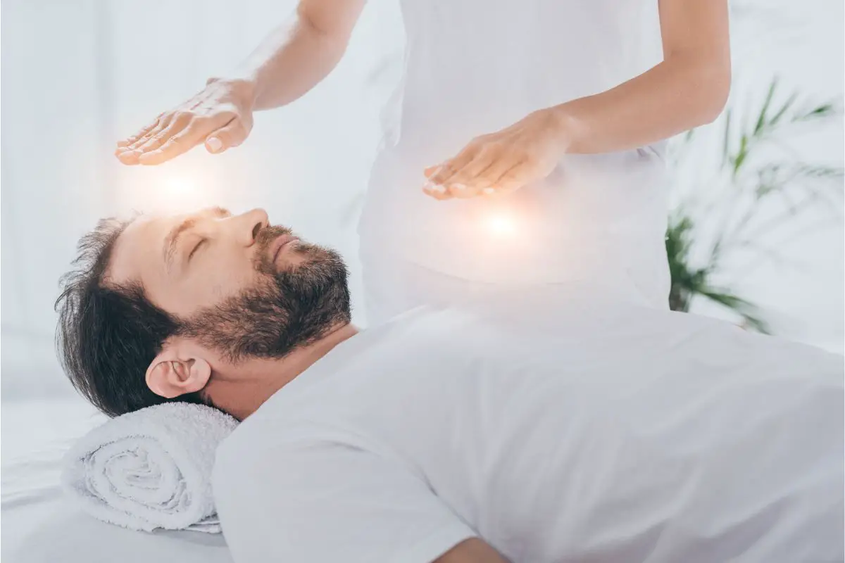 Chakra Reiki: A Comprehensive Guide to Energy Healing